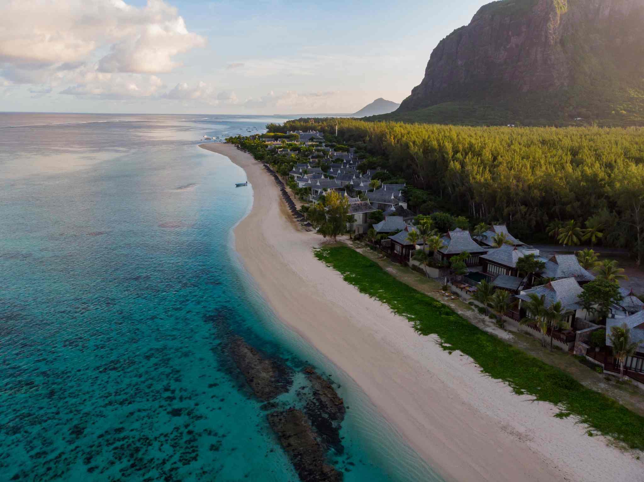 Mauritius Honeymoon & Luxury Escape – 6 Nights / 7 Days international package to Mauritius