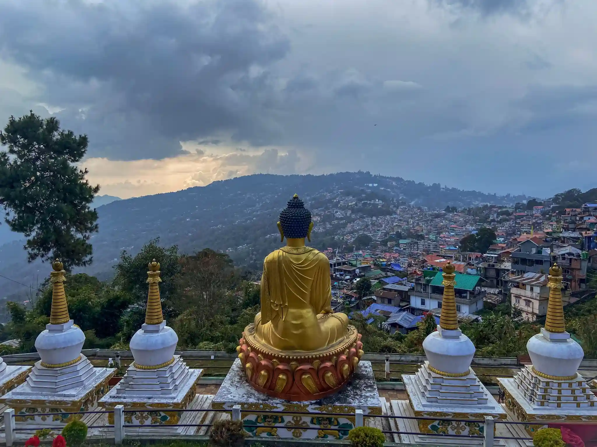Darjeeling & Kalimpong Tour Package – 5 Nights / 6 Days family package to West Bengal