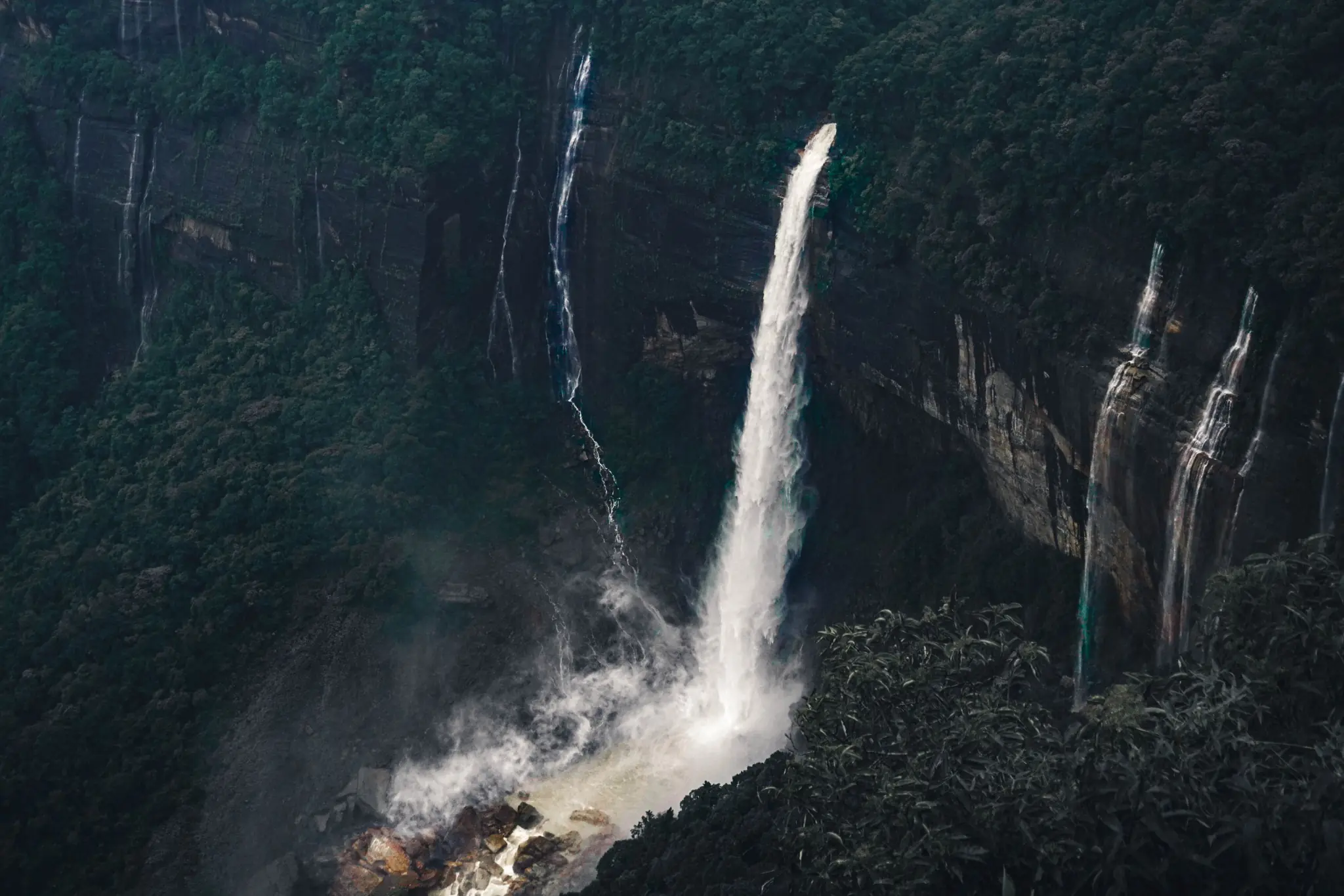 Guwahati, Shillong & Cherrapunji Tour – 5 Nights / 6 Days family package to Assam