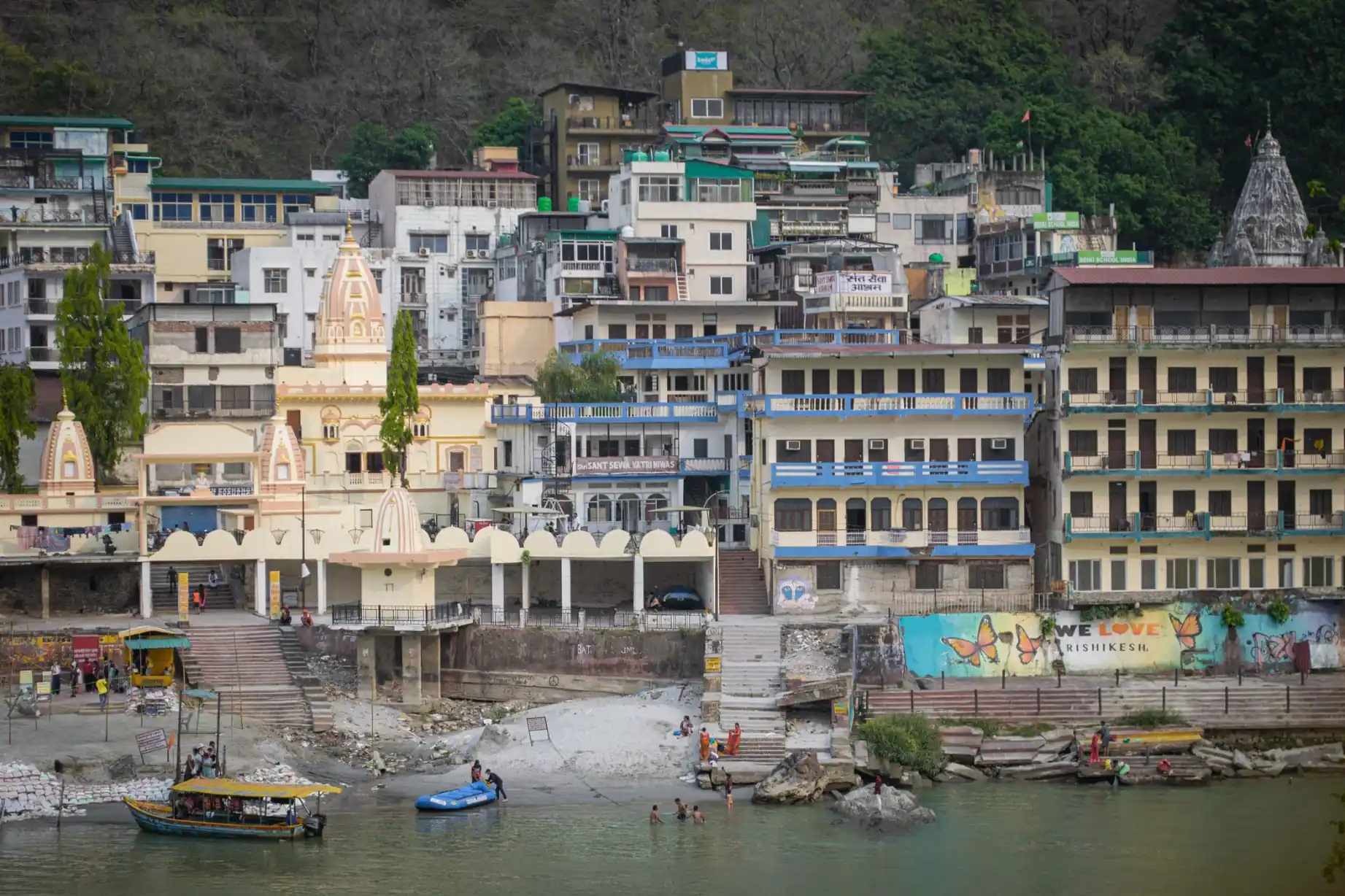 Mussoorie, Rishikesh & Haridwar Tour Package – 5 Nights / 6 Days family package to Uttarakhand