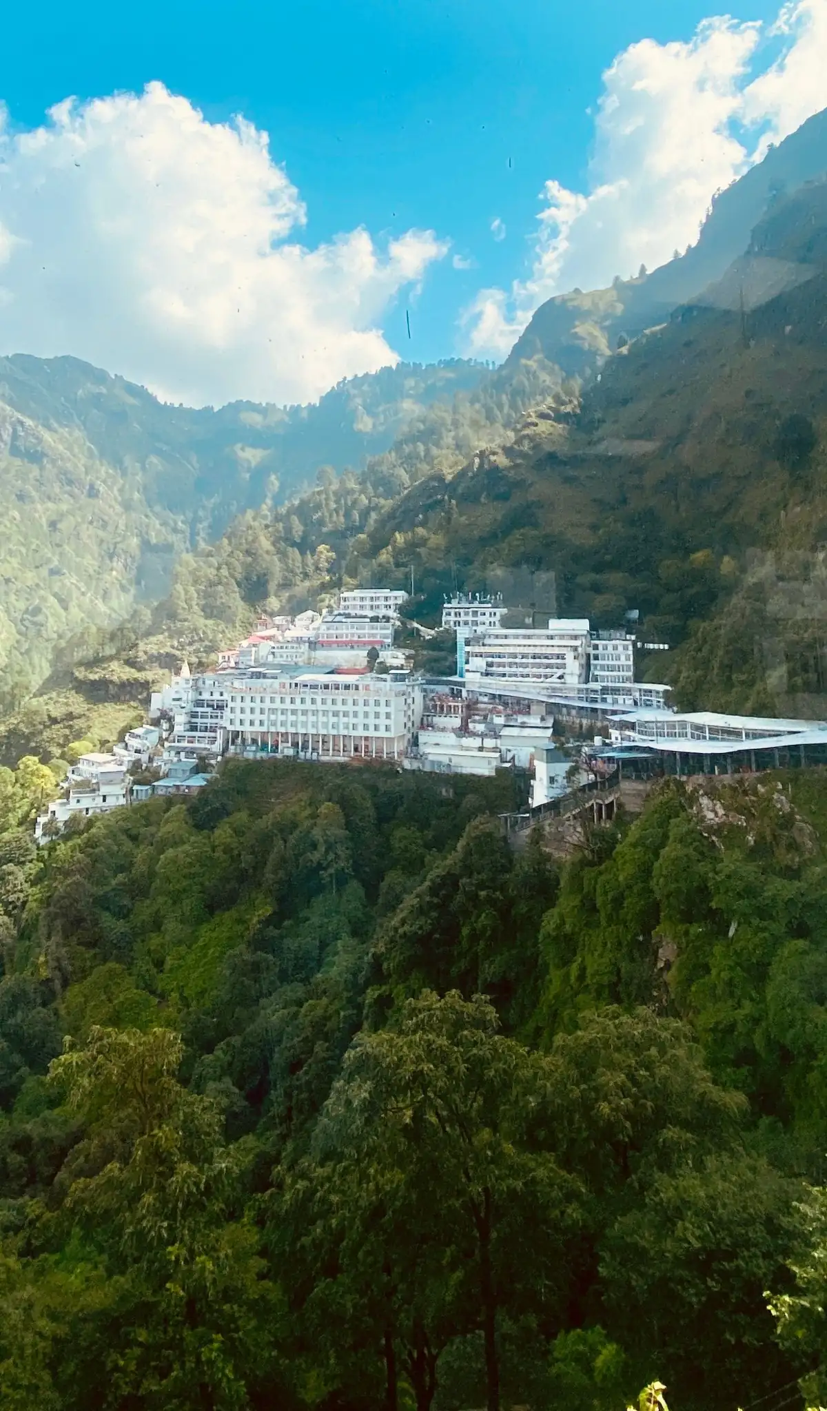 Mata Vaishno Devi Yatra with Patnitop – 4 Days / 3 Nights spiritual package to Jammu & Kashmir